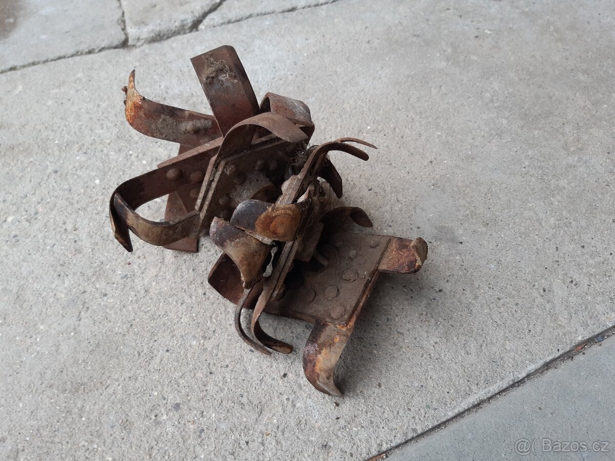 Rotavátor - nože - 8