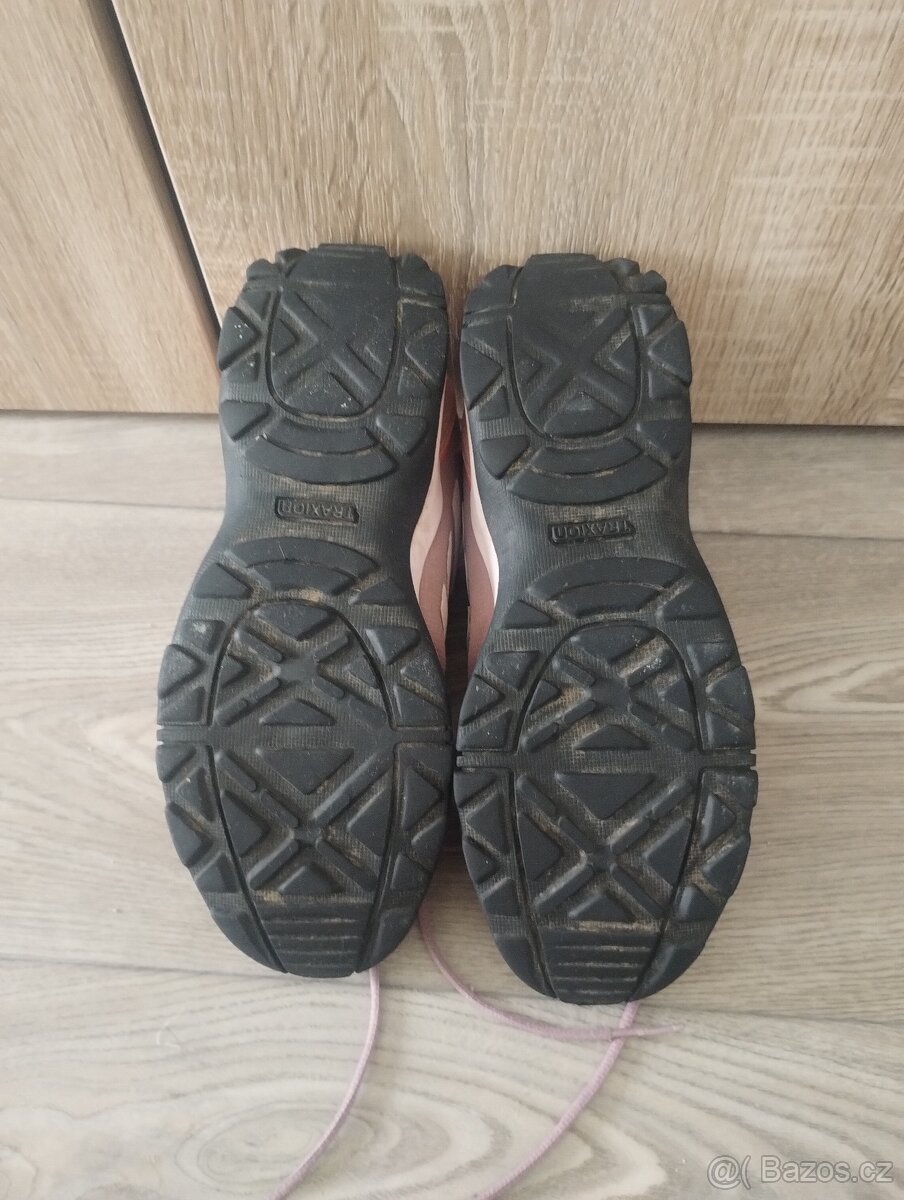 Dívčí botasky Adidas, vel. 37 1/3 - 8
