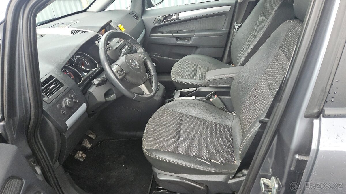 OPEL ZAFIRA 1,9 CDTI 7 Míst - 8
