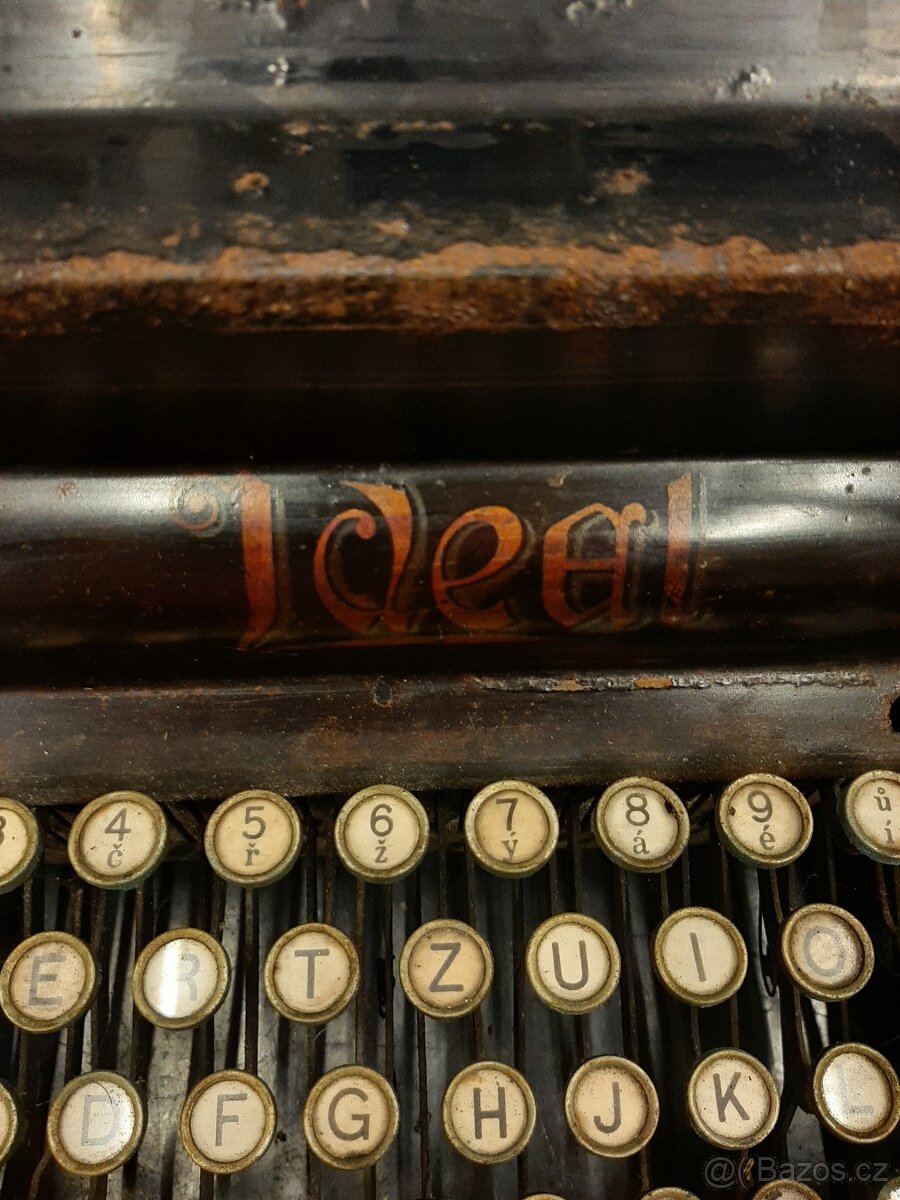 Psací stroj IDEAL - 8