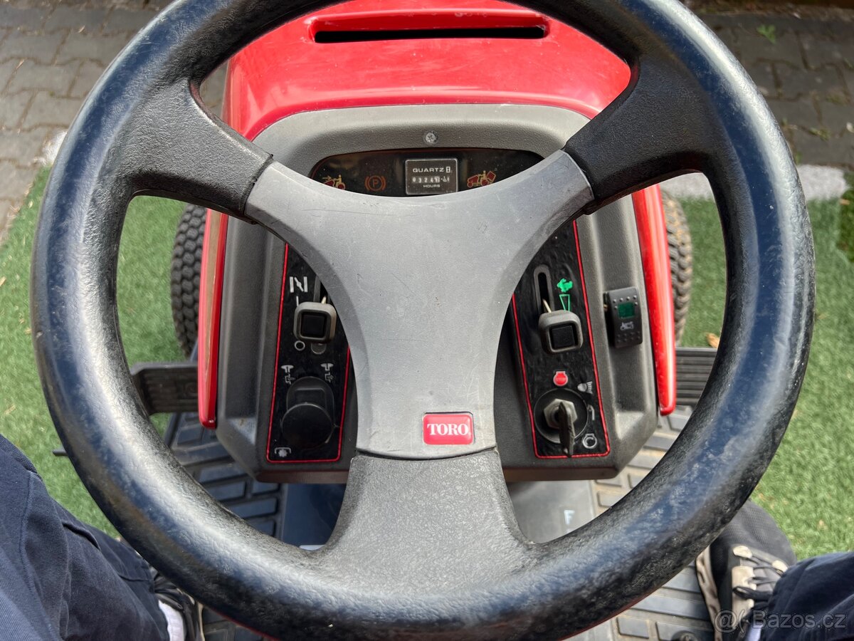 Traktor Toro Wheel Horse - 8