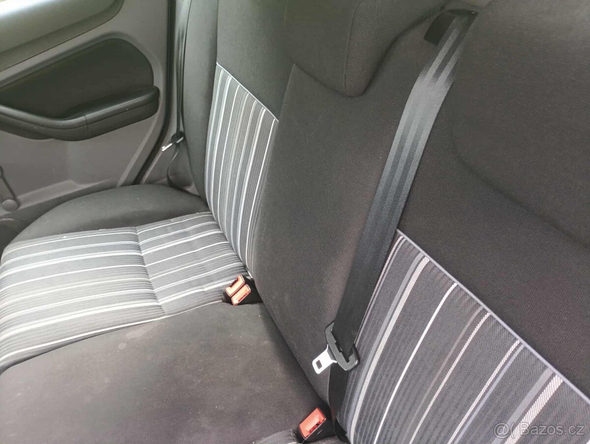 Ford Focus 1,6 klima comb - 8
