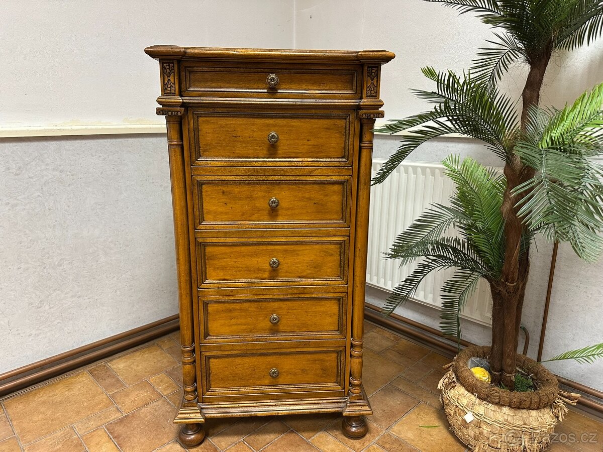 Rustikální šuplíková komoda SELVA - 8