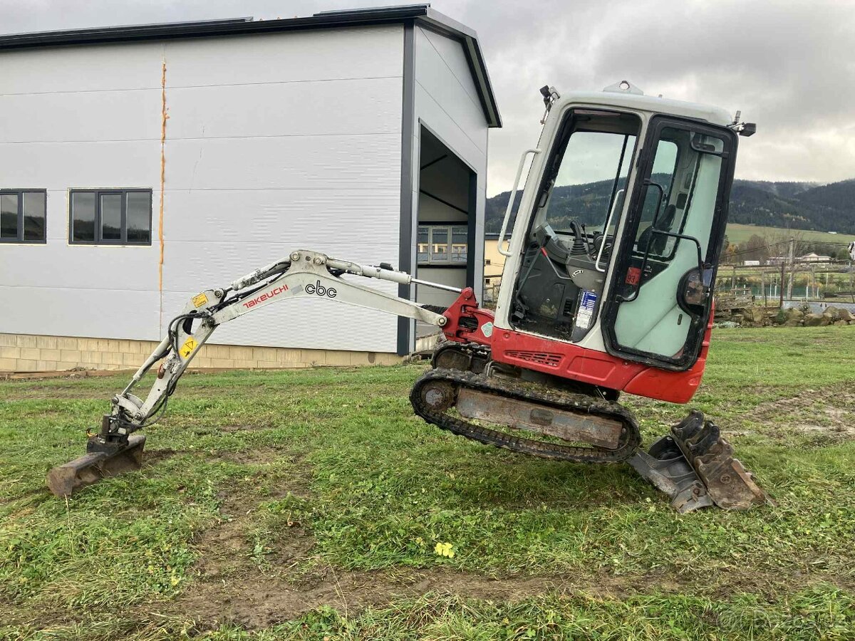 Takeuchi TB216 V4 najvyššia výbava naklapacia hlavica - 8