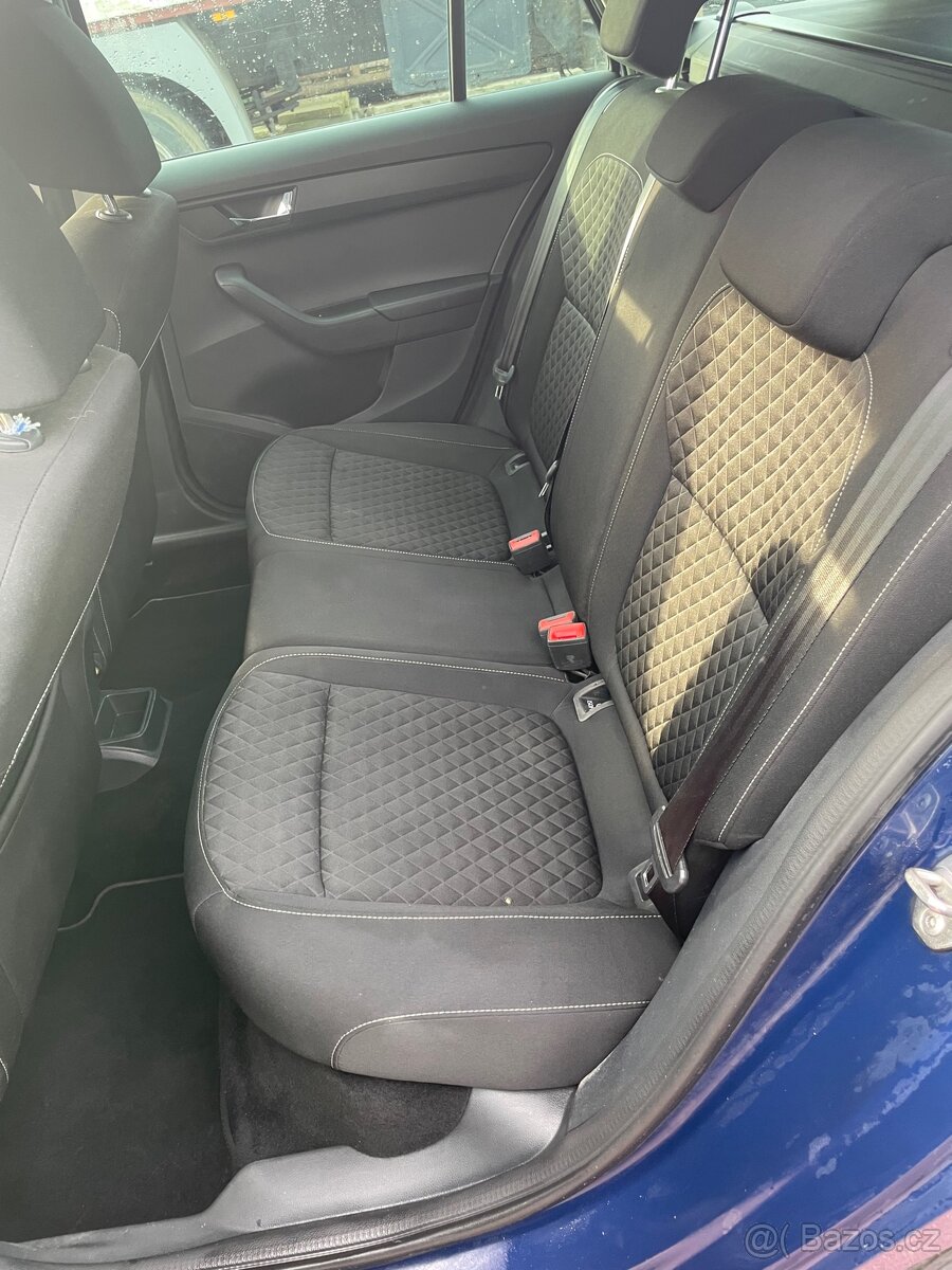 Škoda Fabie 3 combi...,závěs. - 8