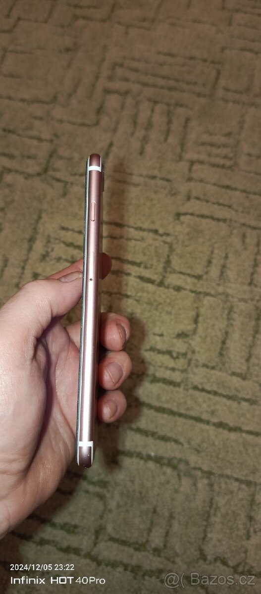 Prodám iPhone 7 Plus 128 GB baterie 100% - 8