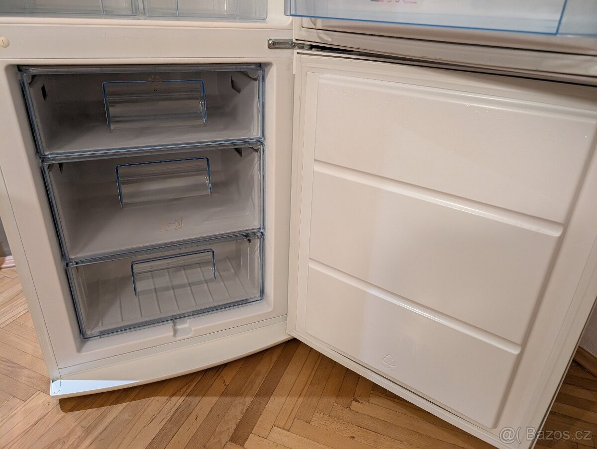 Lednice s mrazákem Electrolux výška 175cm, objem 336l - 8