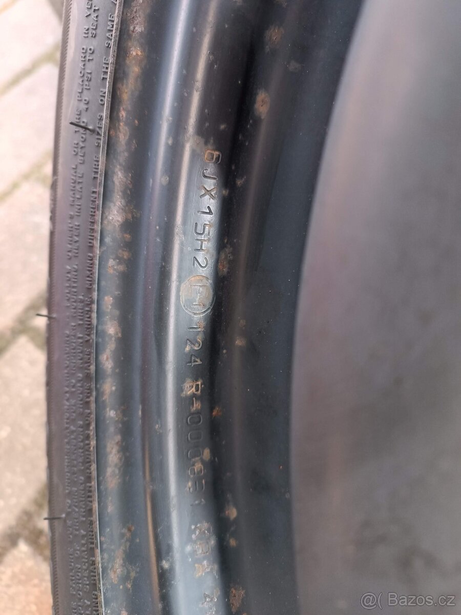 467. Zimní sada Ford 185/60 R15 - 8