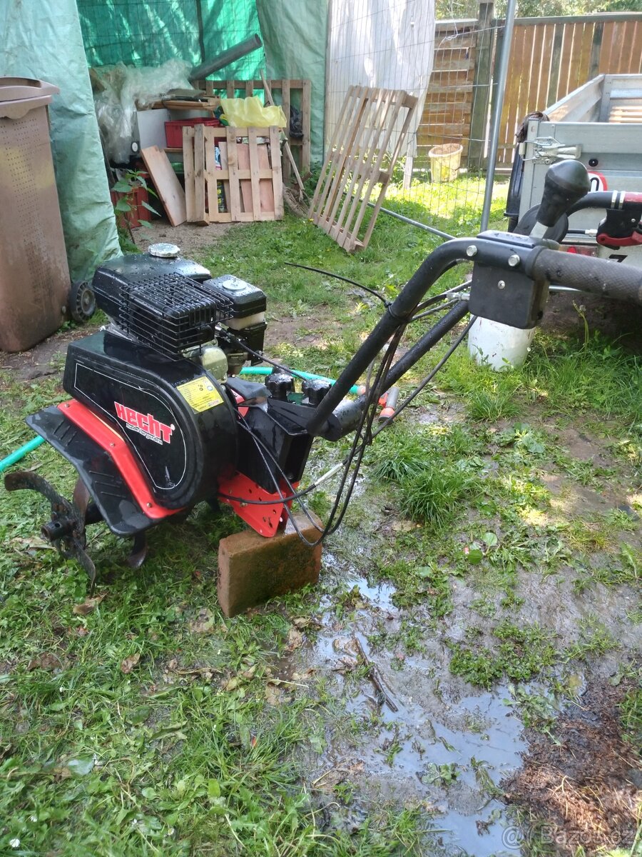 Kultivator Hecht 795 na srovnání pozemku. - 8