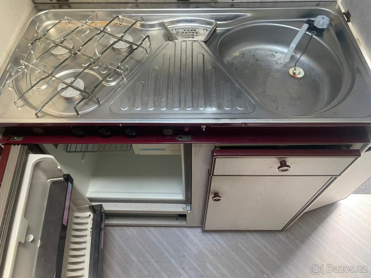 Knaus Sudwind 490, předstan, palandy, WC, STK - 8