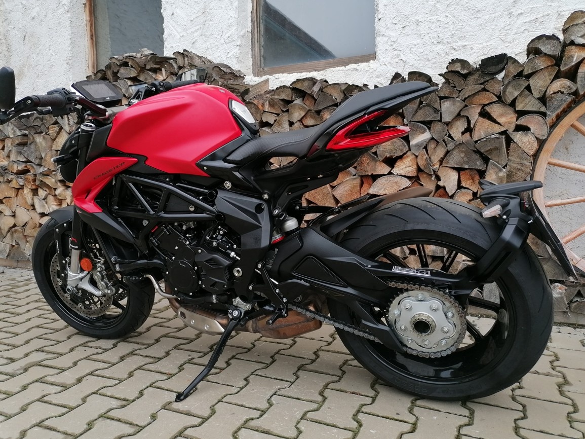 MV Agusta Dragster 800 ROSSO - 8