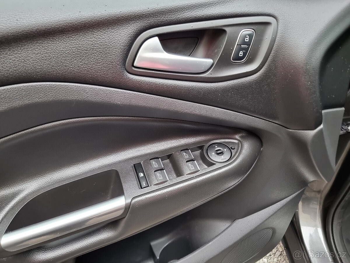 Ford Kuga 2.0TDCi 132kW 4x4 PowerShift, automat - 8