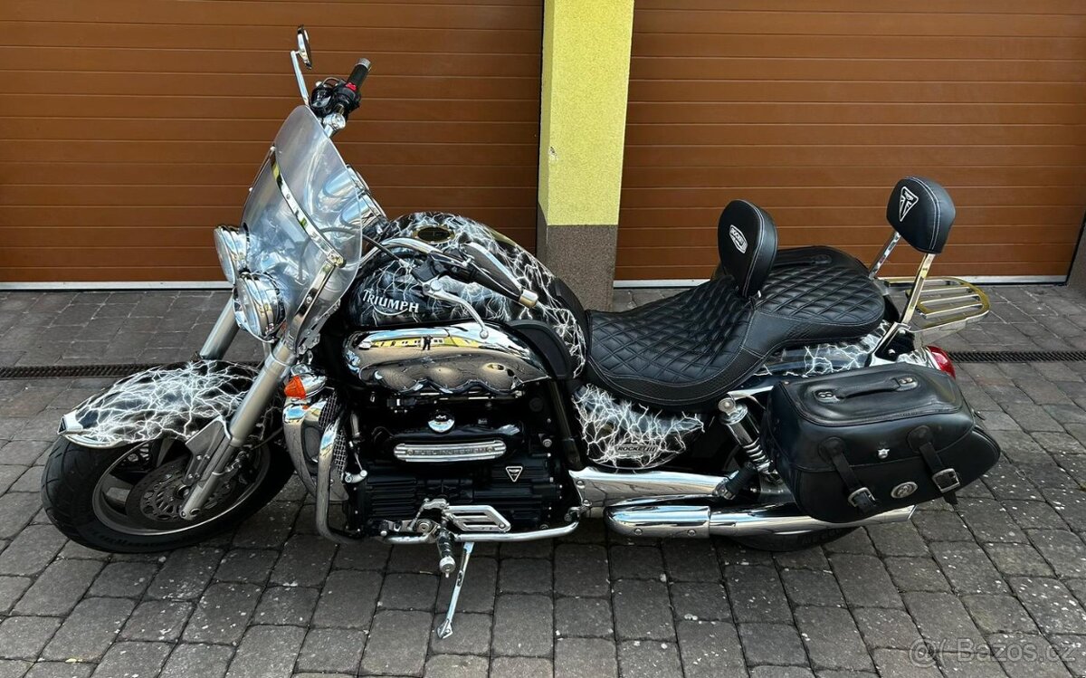 Triumph Rocket III Clasic - 8