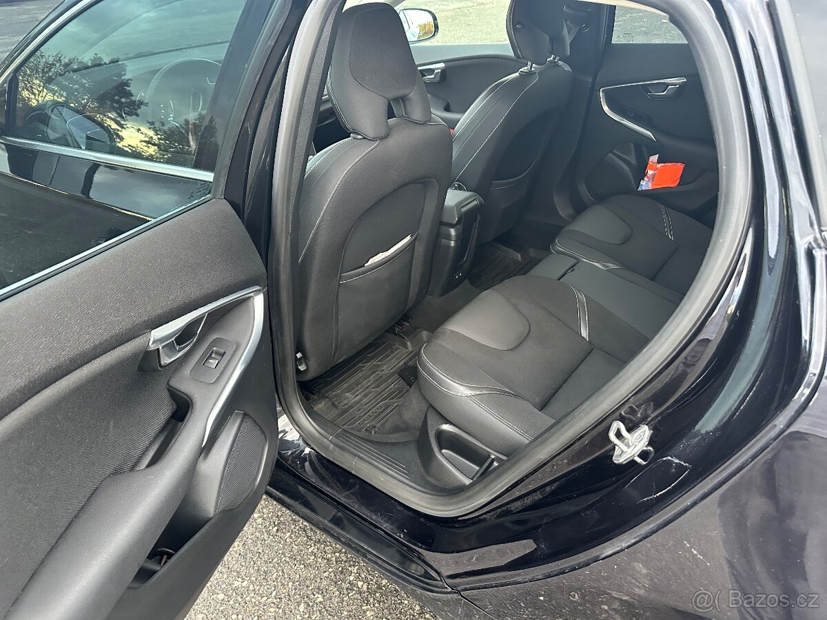 Volvo V40 D2 - 8