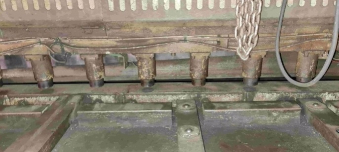 Tabulové nůžky CNTA 3150/10 A, 1981 - 8