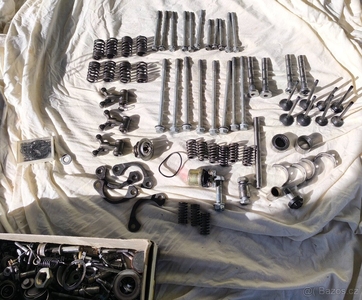 Kawasaki GPZ 500 - 8