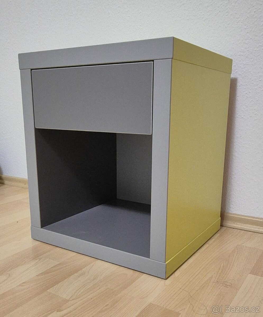 Rozkládací postel + noční stolek - 8