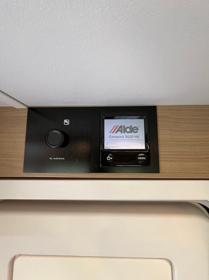 Adria Adora 472 UP 2020 Alde - 8