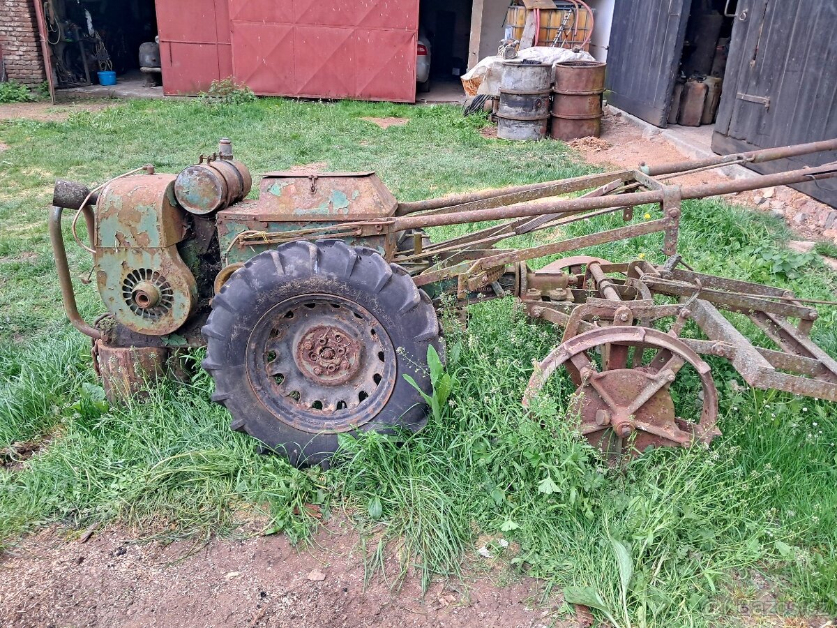 Trusty tractor - 8