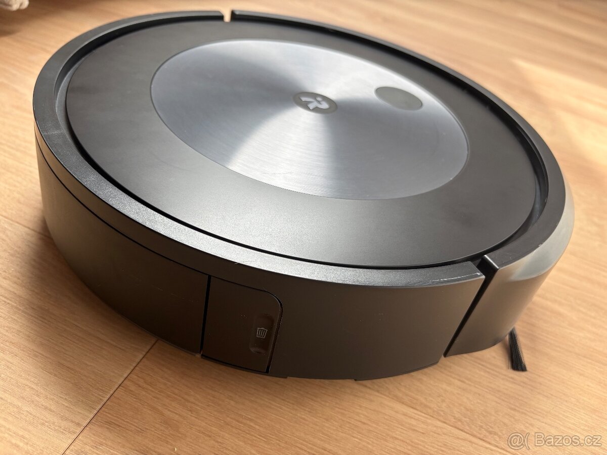 iRobot Roomba j7 - 8