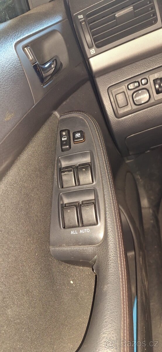 Prodám Toyota Avensis 2,0 D4D - 8