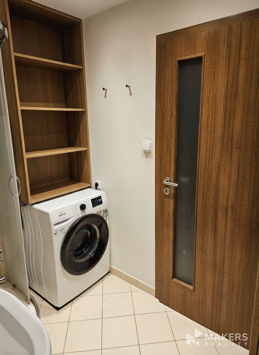 Pronájem světlého bytu 3+kk s lodžií 7 m², 63 m², Praha 4 – - 8