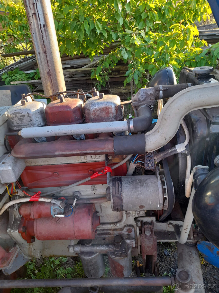 Zetor 3011 po velke opravě s spz bez stk s čápem - 8