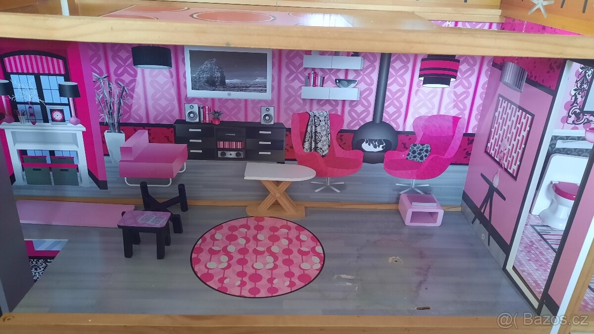 Dřevěný dům pro panenky - 8