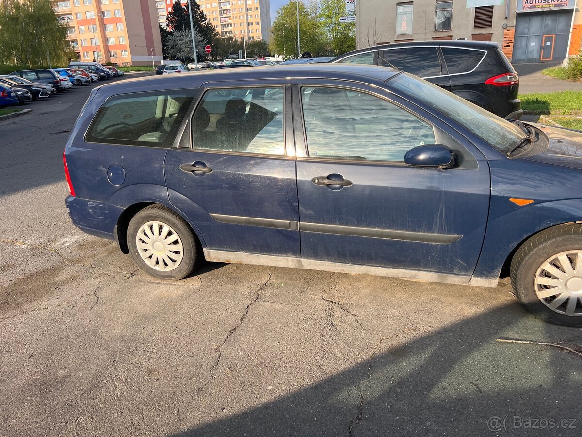 Ford focus 1.6 - 8