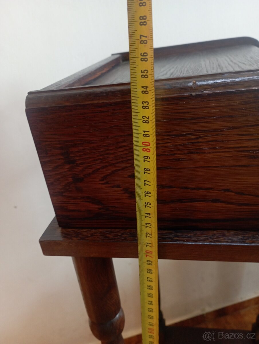 Stolek na telefon - 8