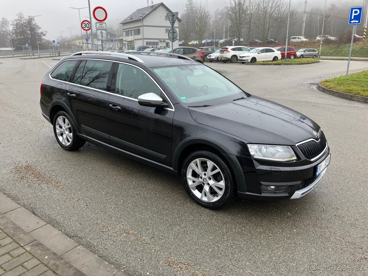 Octavia Scout 2.0tdi DSG servisní historie tažné TOP stav - 8