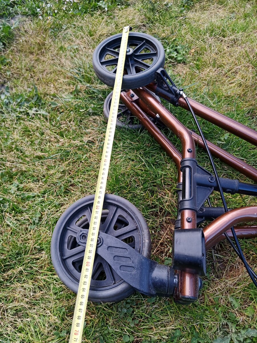 Prodám chodítko pro seniora za 800 Kč a za - 8