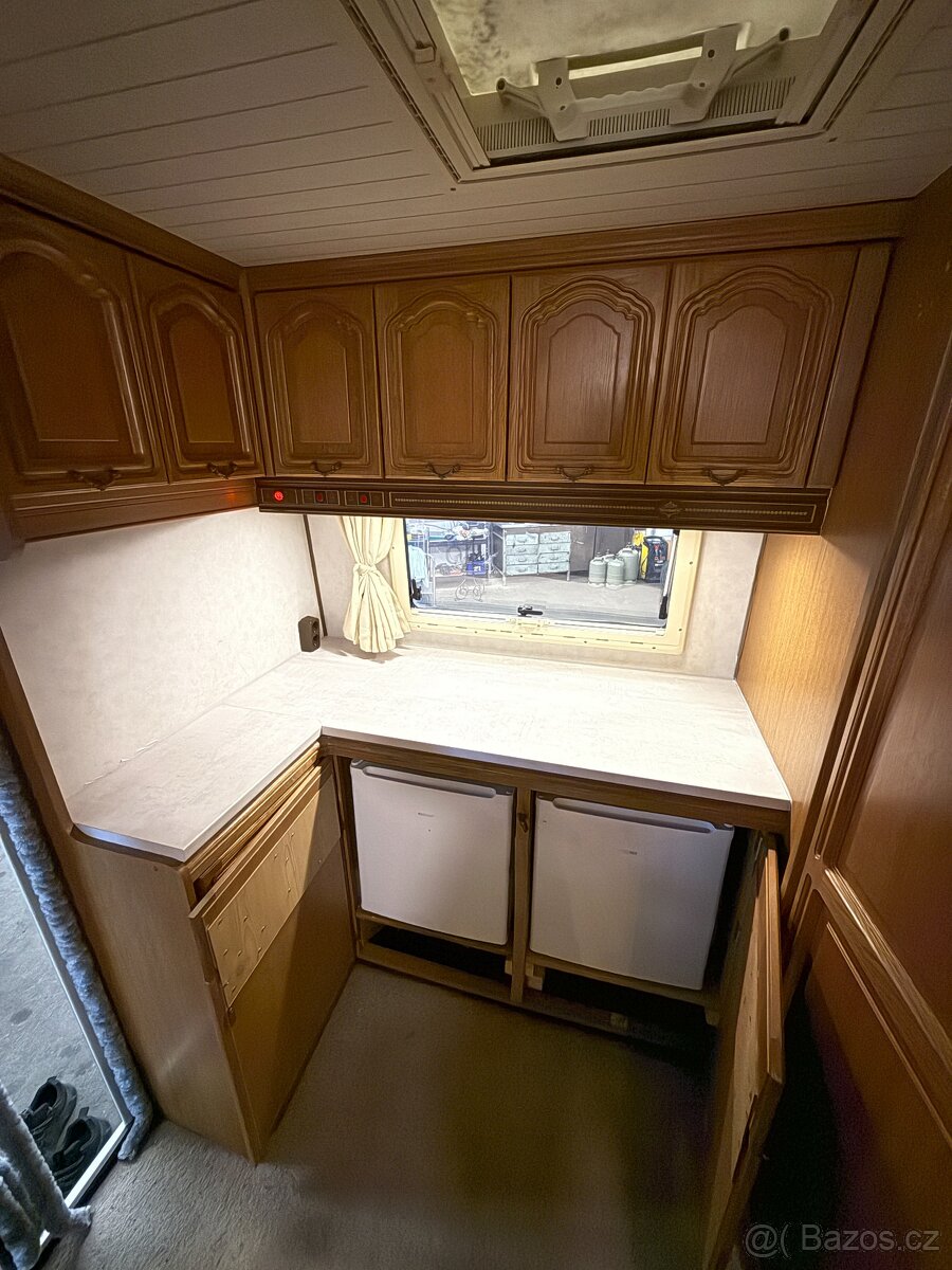 Hobby Prestige 400/1.000KG/NOSIČ KOL/SOLAR - 8