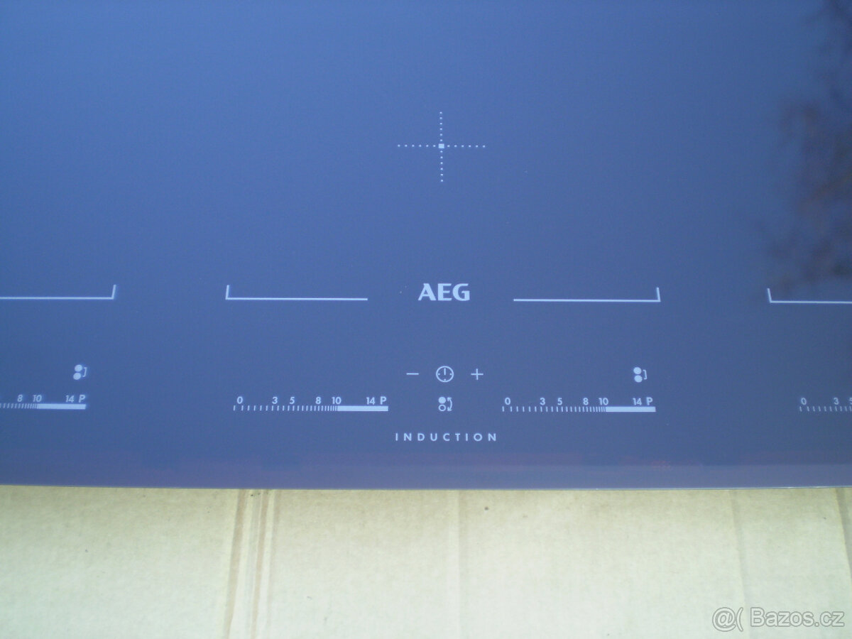 Indukční varná deska Electrolux EHH9967FOZ/AEG HK956970FB - 8