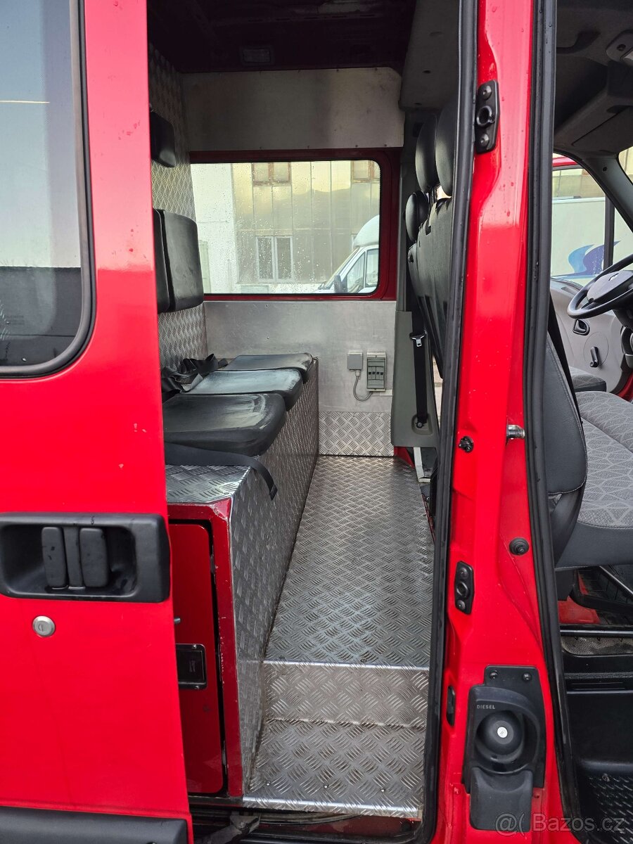 Velitelské hasičské vozidlo, Renault Master dCi 120 kombi - 8