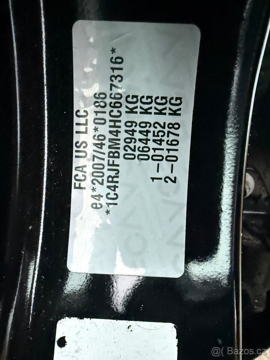 Jeep Grand Cherokee - 8