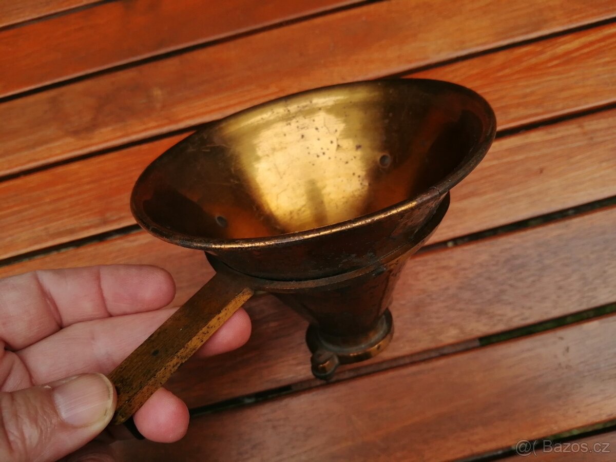 Starožitná násypka - 8