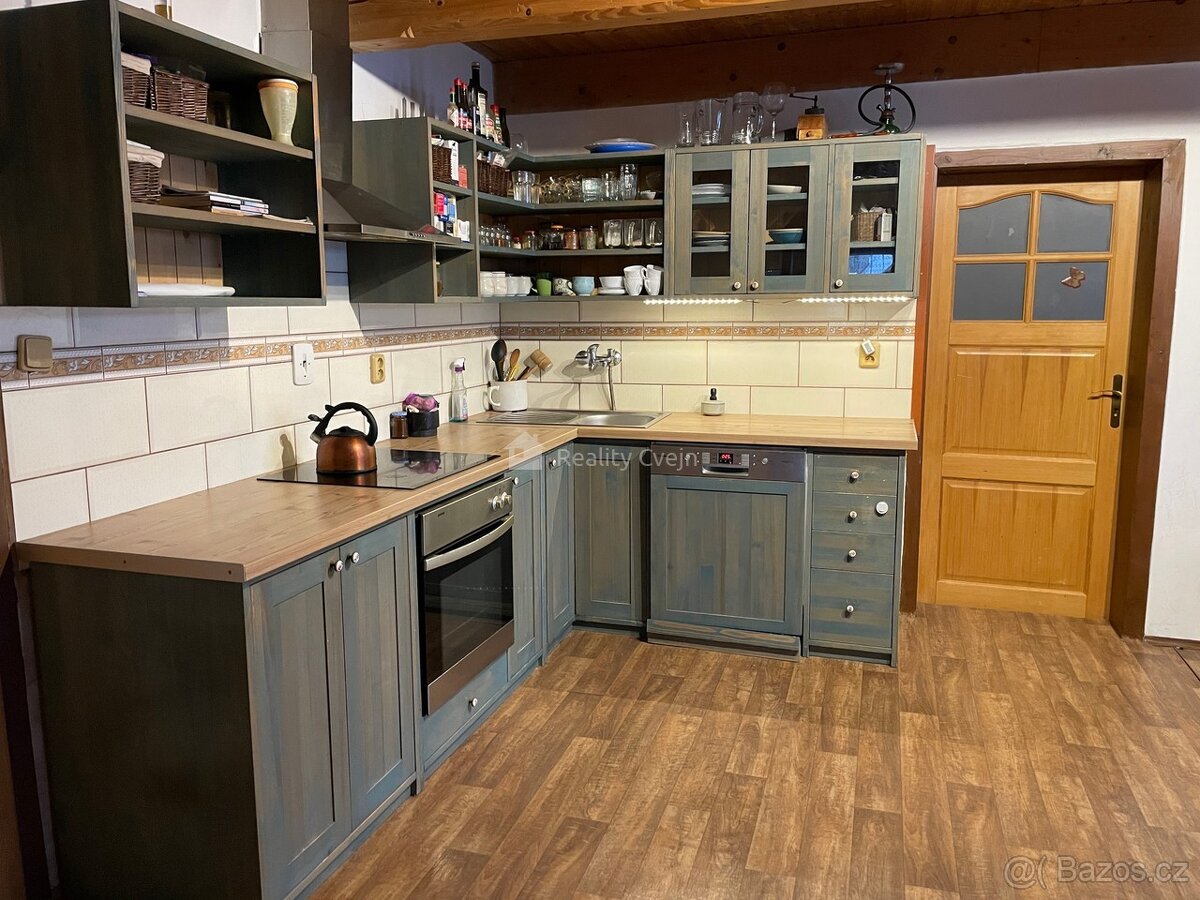 Prodej dřevěnice na slunném okraji obce Halenkov - 8