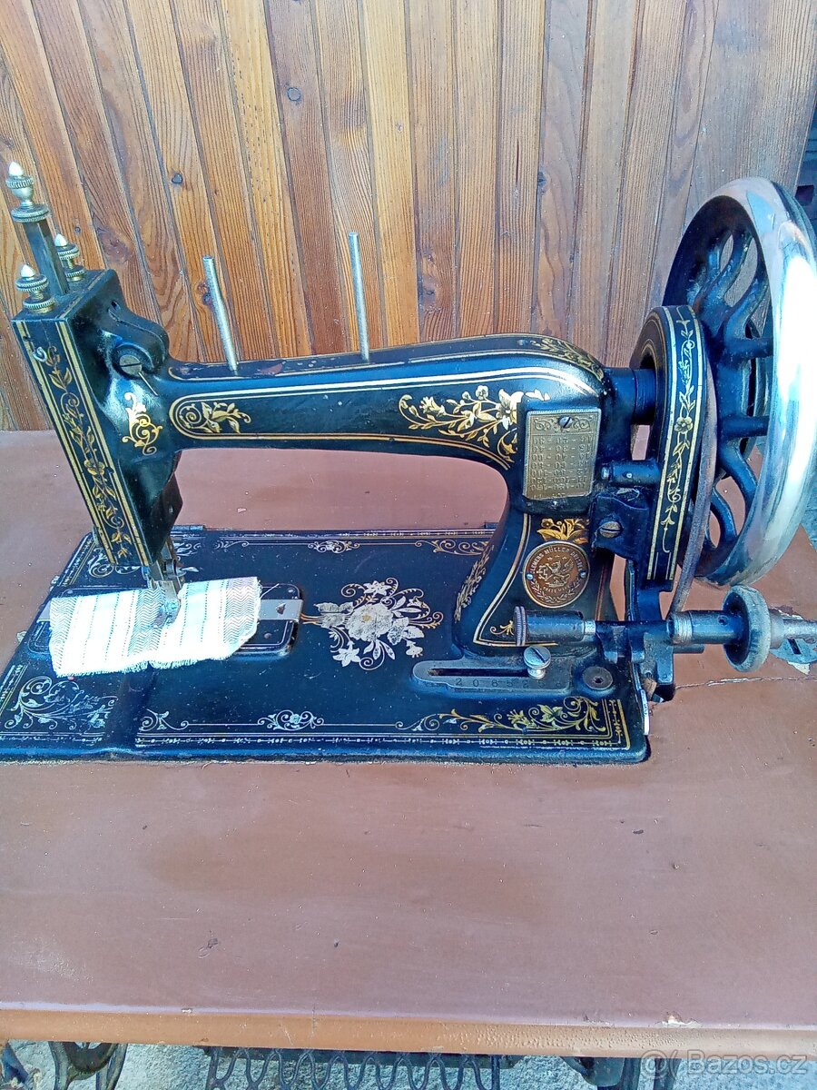 Starožitný šicí stroj clements Muller Dresden - 8
