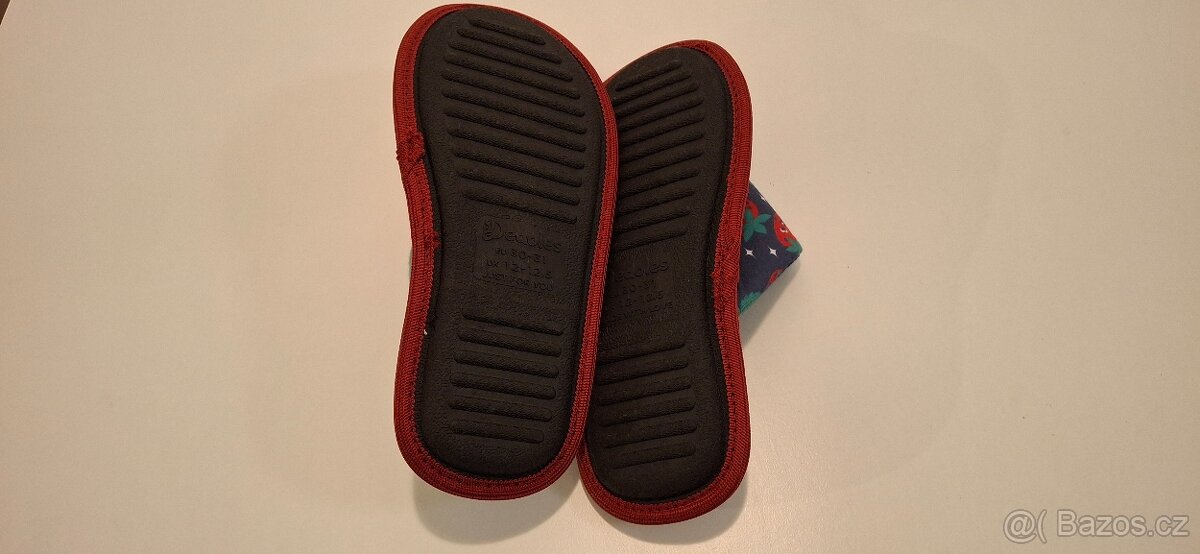 Veselé dětské papuče Šťastné jahody - 8