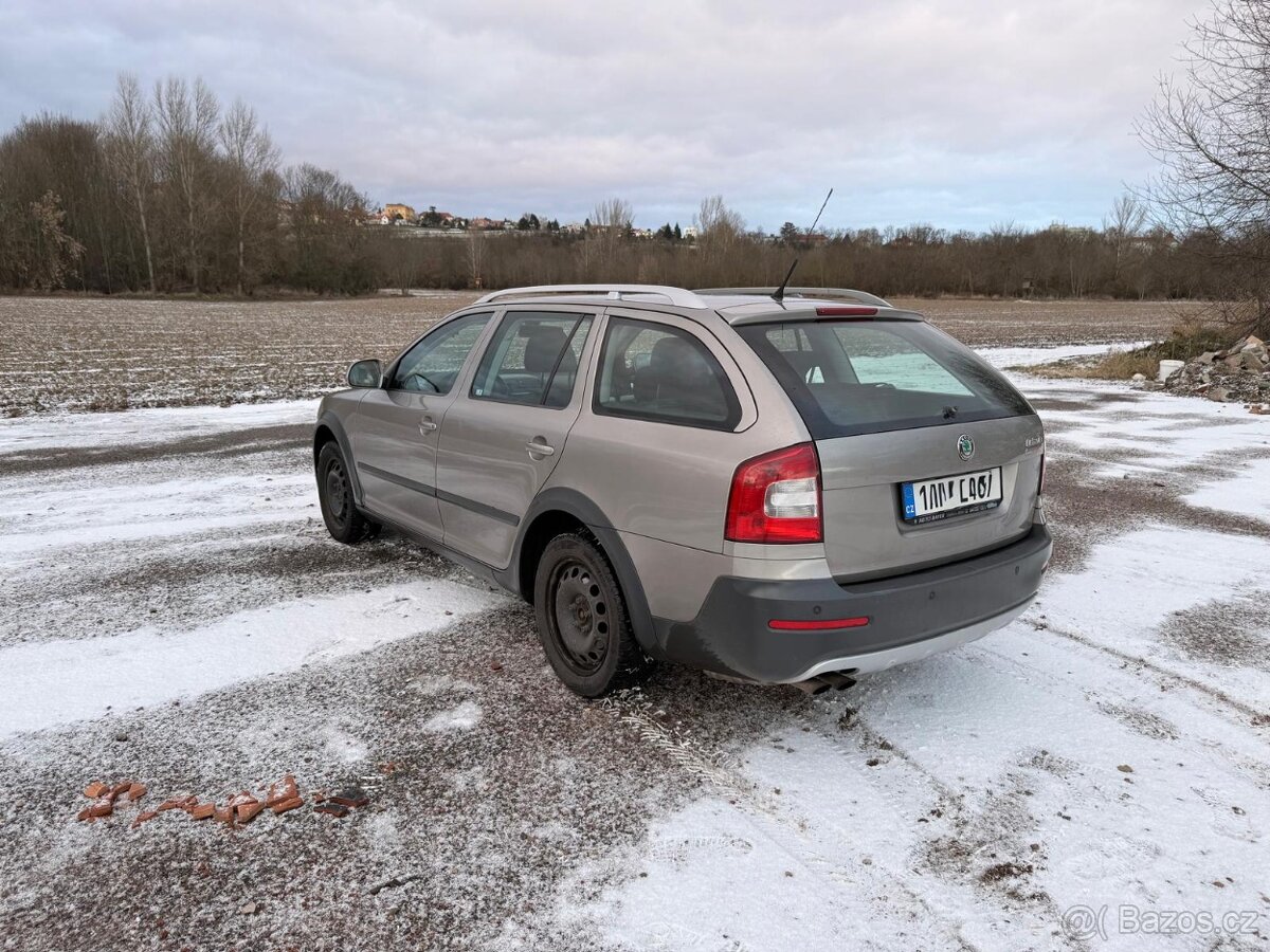 Škoda Octavia Scout II TDi CZ - 8