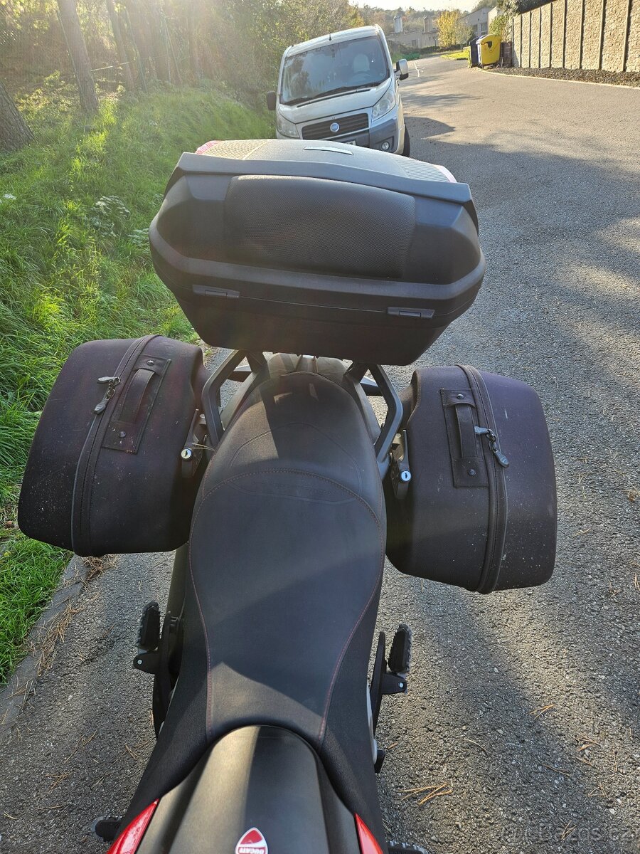 Ducati 821 Hyperstrada,Hypermotard - 8