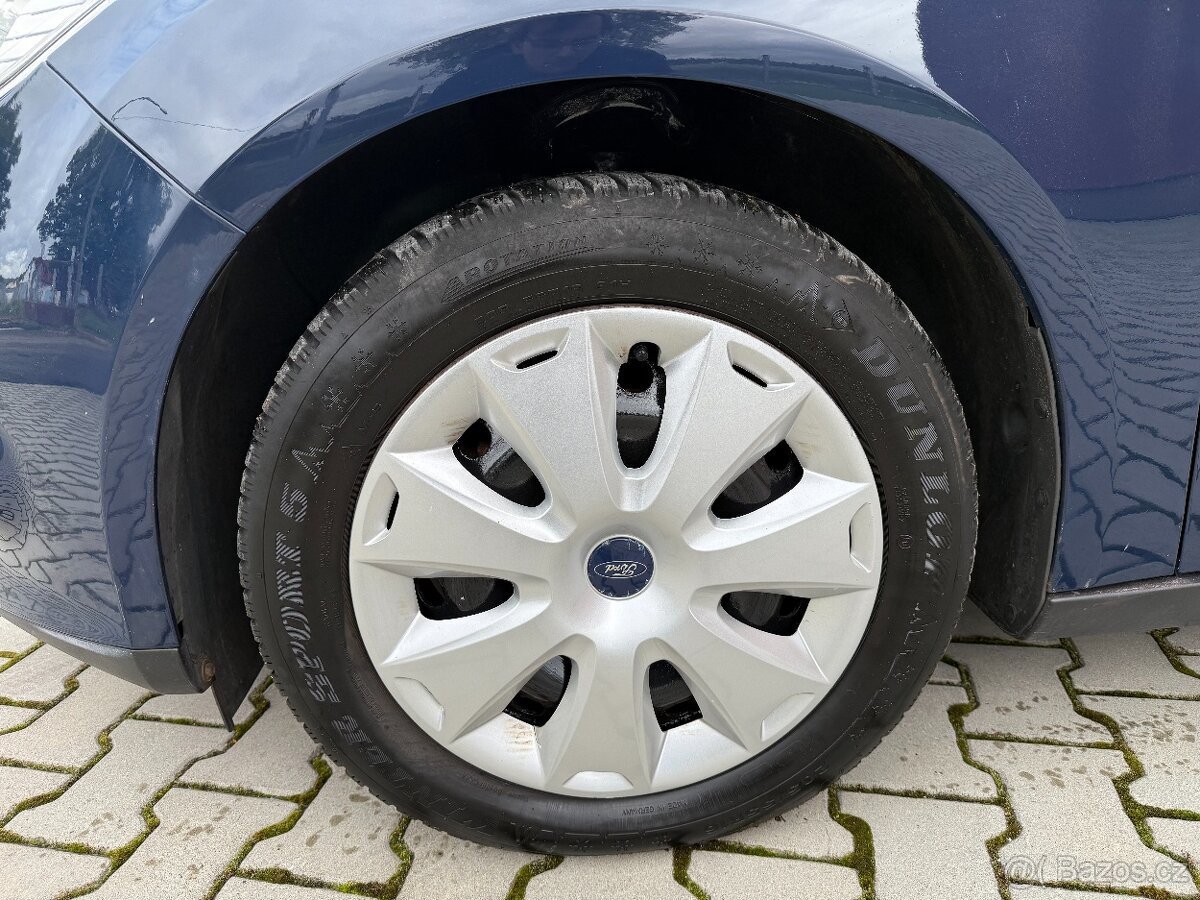 Ford Focus MK3 1.6i Benzín 77kw 2012 Serviska Nová STK DOVOZ - 8