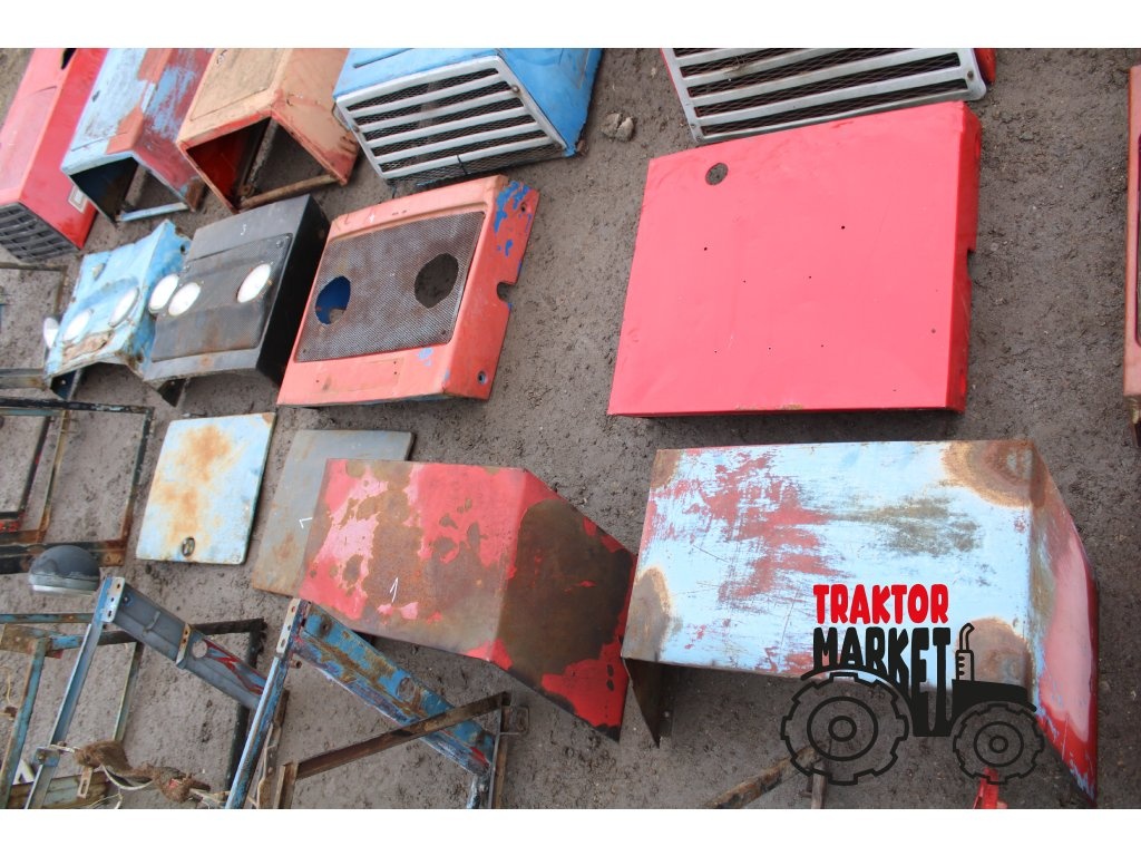 Zetor crystal 8011 kapota mřížky rám maska mezikus - 8