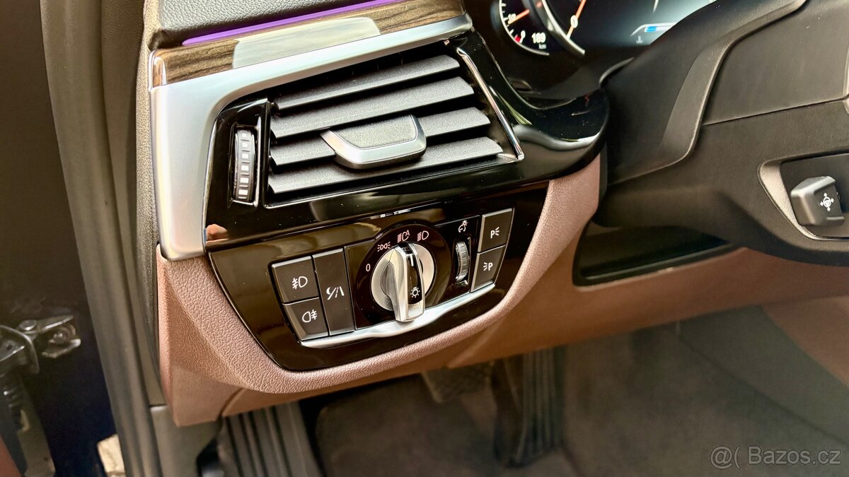 BMW 530e iPerformance G30,1.maj, SoftClose, NightVision, CZ - 8