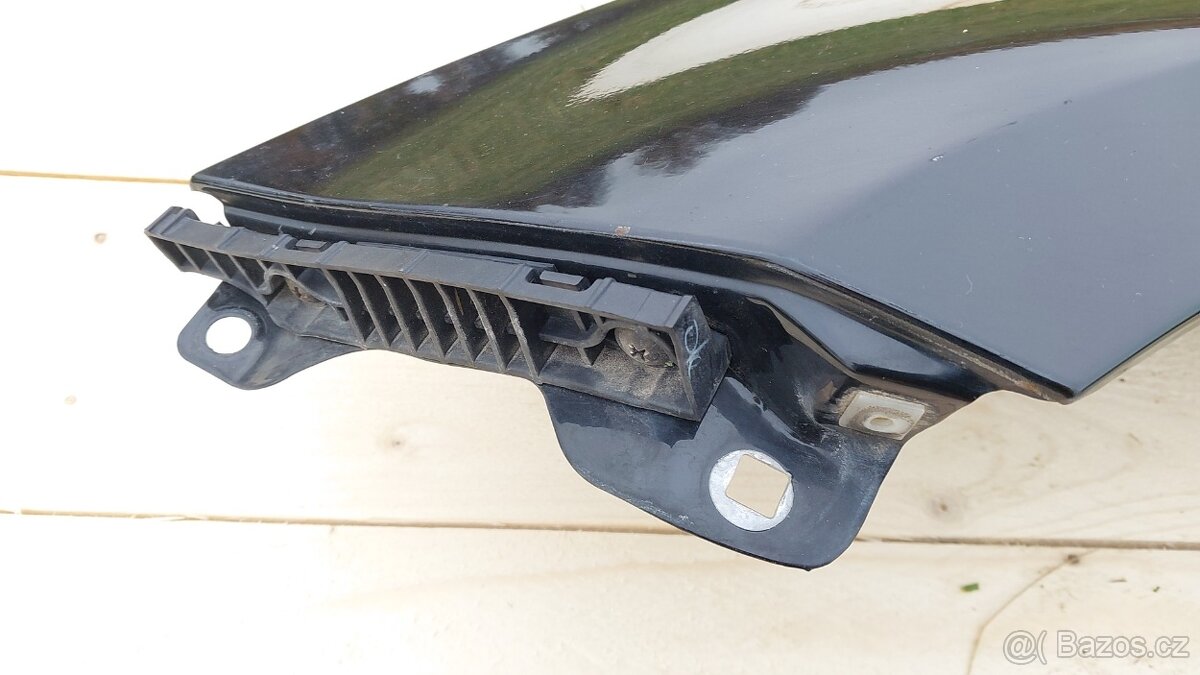 HYUNDAI i20 Blatník LP černý - 8