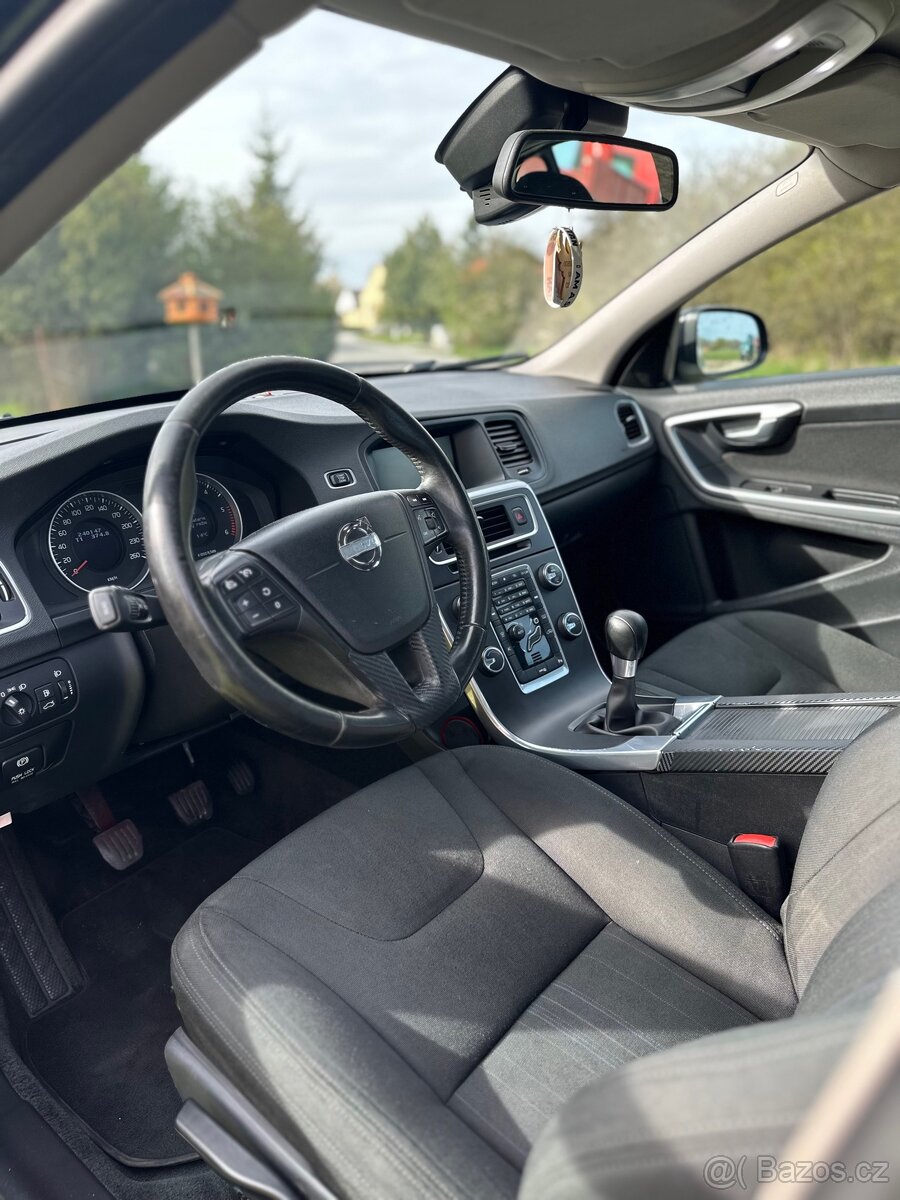 Volvo S60 2011 drivE - 8