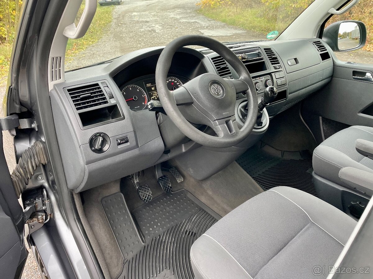 VW Multivan,T5, 2.0 TDI-103 KW, r.v.2011,7míst,Webasto. - 8