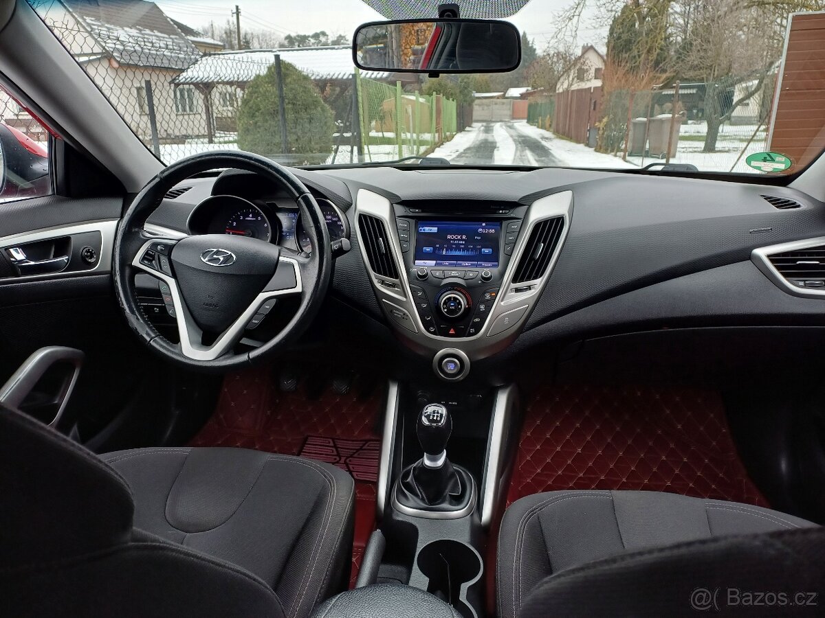 RARITKA Hyundai Veloster 1.6...71050km - 8
