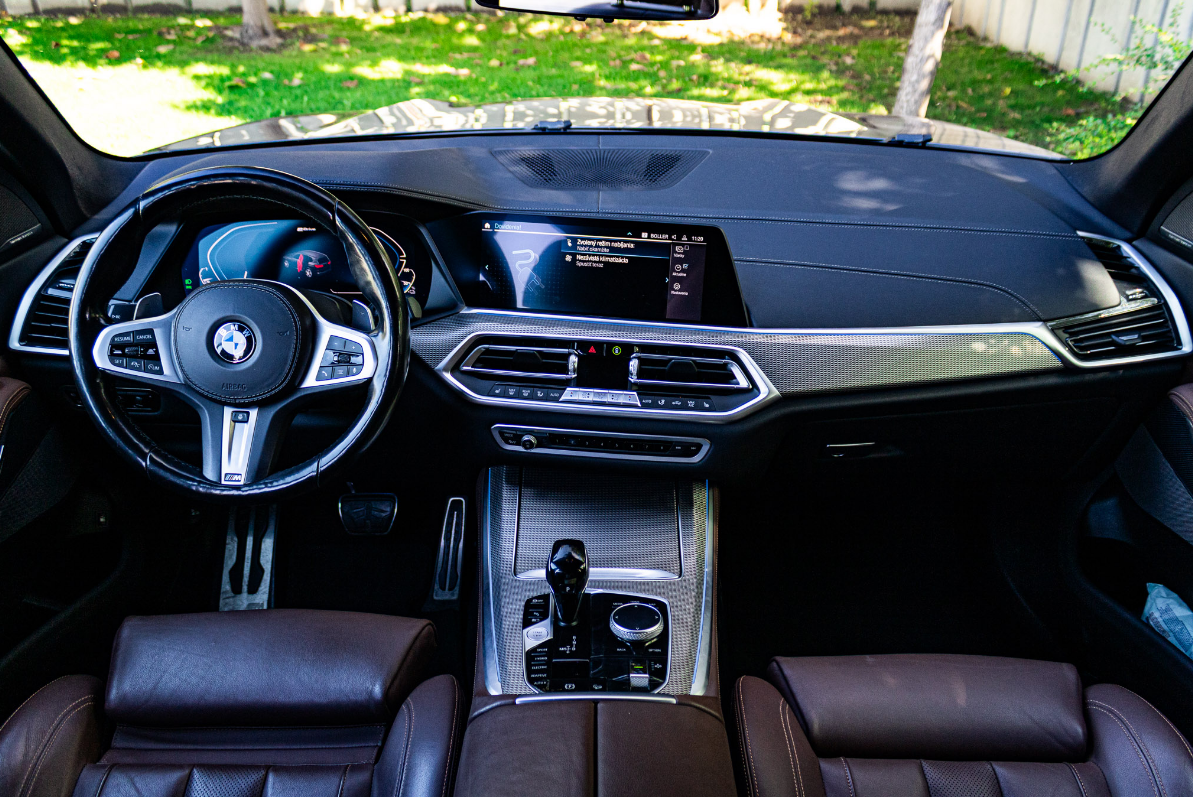 BMW X5 xDrive45e 290kW / TOP STAV / HarmanKardon / FULL LED - 8